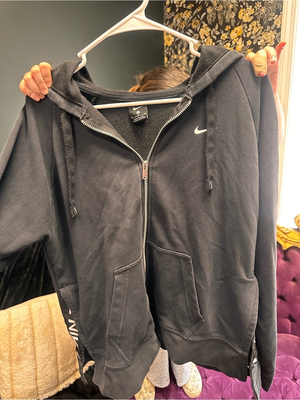Nike Black Full‑Zip Hoodie with Small Swoosh